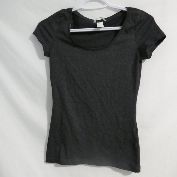 H&M BASIC xs charcoal short sleeve scoop neck shirt, BNWOT - Picture 1 of 10